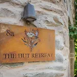 펜션 The Hut Retreat 커크비로즈데일