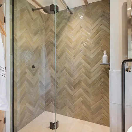 The Hut Retreat 柯比朗斯代尔