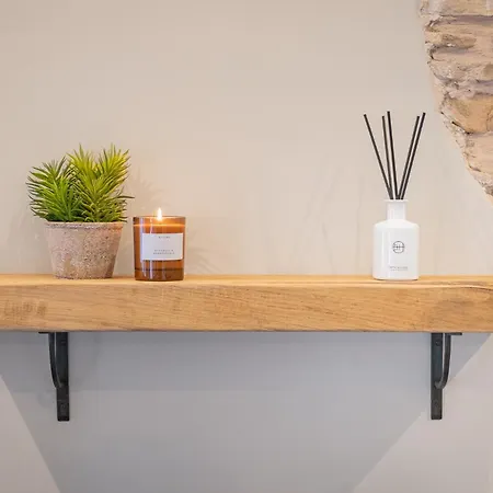 The Hut Retreat בית נופש